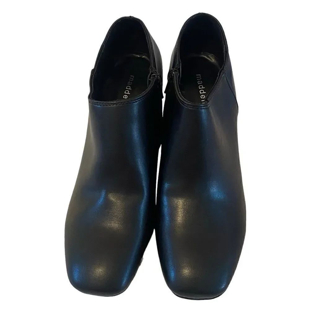 Madden Girl Whittley Black Block Heel Side Zip Ankle Boots in Ladies Size 10
